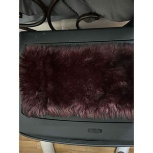 Woman’s Faux Fur Neck Warmer